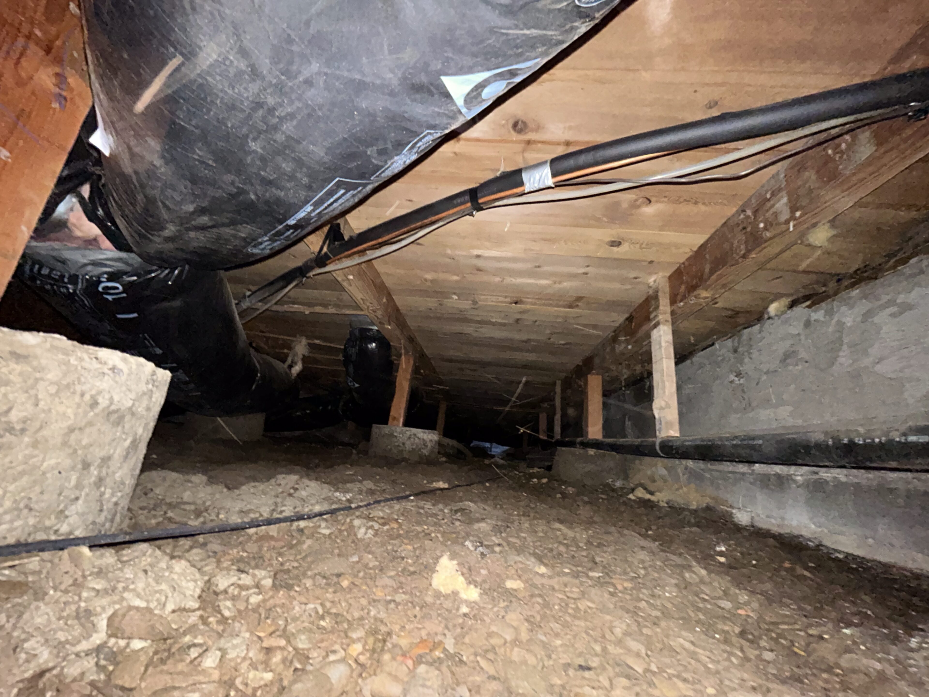 Lack of insulation in house is the cause of house smelling bad